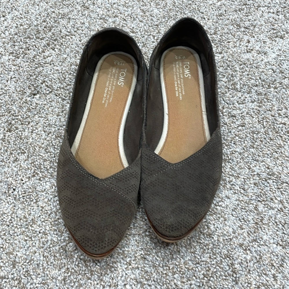 Toms pointed loafers - olive size w9.5